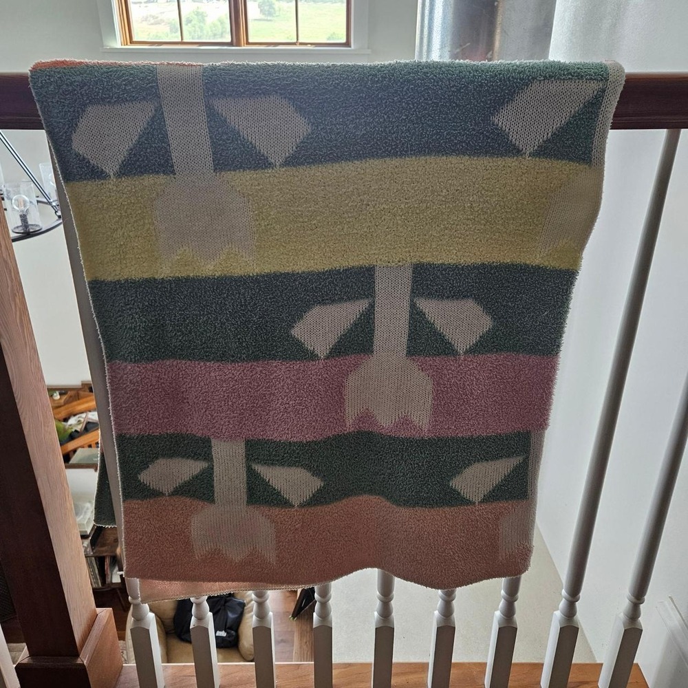 Pillowfort 48"x58" Tulip Knit Throw Blanket Cream Green Pink